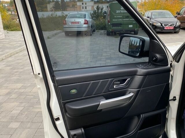 Білий Ленд Ровер Range Rover Sport, об'ємом двигуна 2.7 л та пробігом 269 тис. км за 7800 $, фото 26 на Automoto.ua