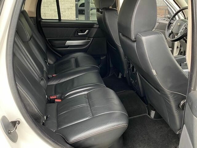 Білий Ленд Ровер Range Rover Sport, об'ємом двигуна 2.7 л та пробігом 269 тис. км за 7800 $, фото 21 на Automoto.ua