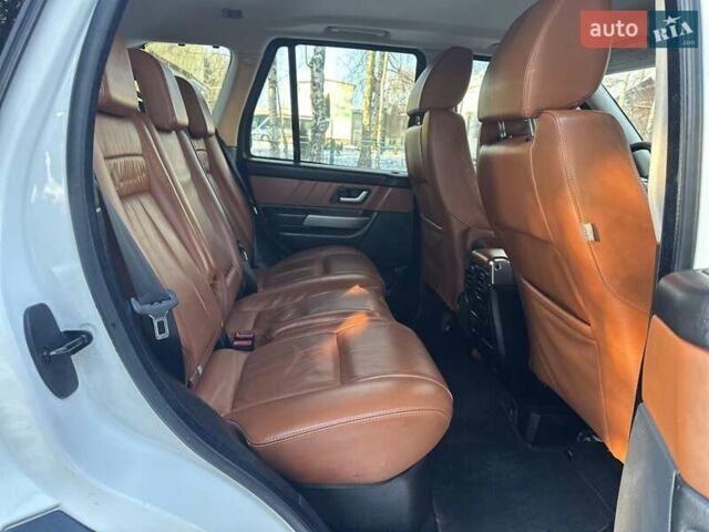 Белый Ленд Ровер Рендж Ровер Спорт, объемом двигателя 2.72 л и пробегом 280 тыс. км за 10800 $, фото 14 на Automoto.ua