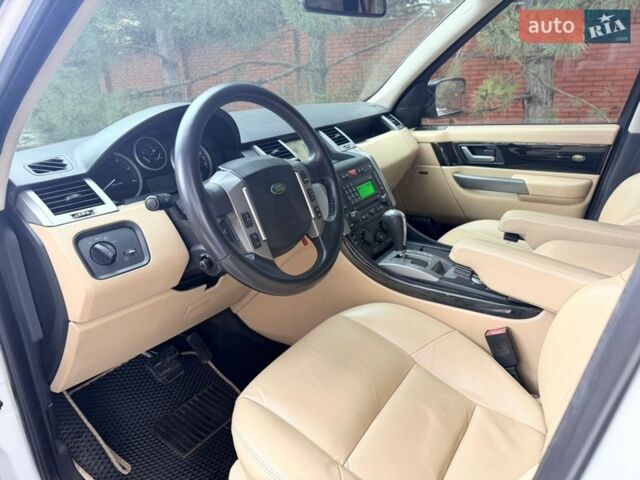 Белый Ленд Ровер Рендж Ровер Спорт, объемом двигателя 3.6 л и пробегом 139 тыс. км за 11350 $, фото 23 на Automoto.ua