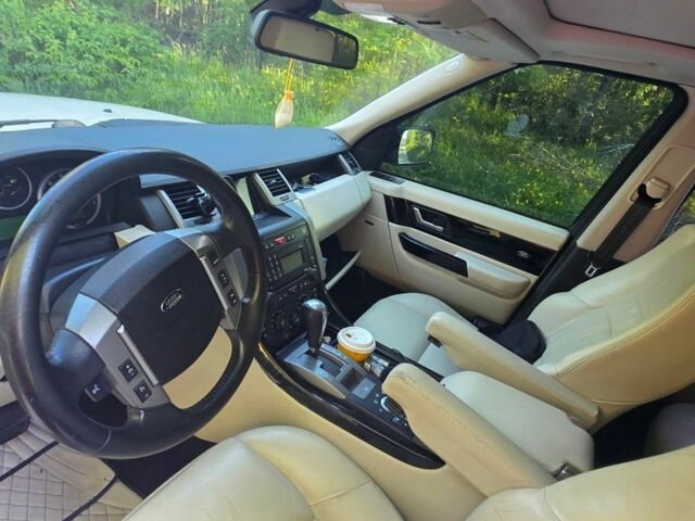 Білий Ленд Ровер Range Rover Sport, об'ємом двигуна 4.2 л та пробігом 206 тис. км за 9500 $, фото 8 на Automoto.ua