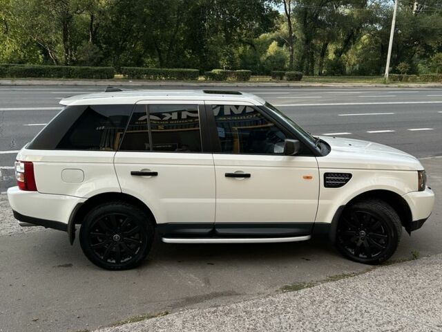 Білий Ленд Ровер Range Rover Sport, об'ємом двигуна 4.2 л та пробігом 160 тис. км за 10037 $, фото 10 на Automoto.ua