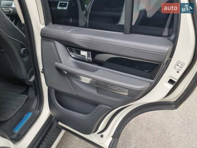 Білий Ленд Ровер Range Rover Sport, об'ємом двигуна 5 л та пробігом 204 тис. км за 16900 $, фото 71 на Automoto.ua