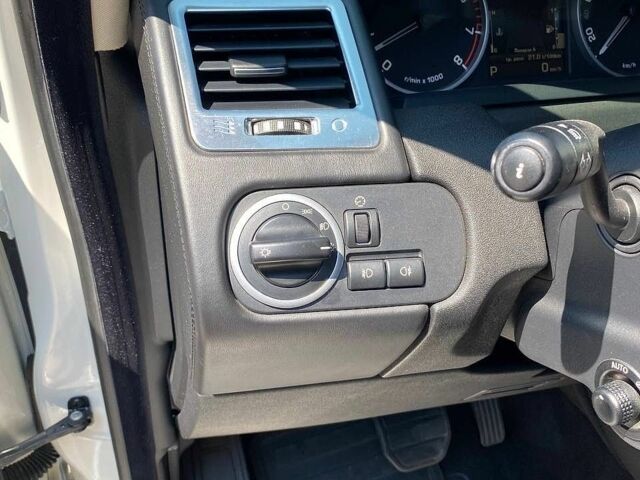 Білий Ленд Ровер Range Rover Sport, об'ємом двигуна 5 л та пробігом 119 тис. км за 14999 $, фото 31 на Automoto.ua