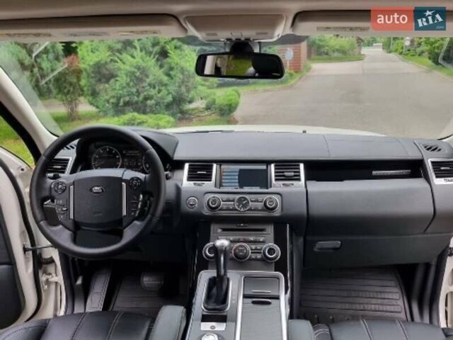 Білий Ленд Ровер Range Rover Sport, об'ємом двигуна 5 л та пробігом 204 тис. км за 16900 $, фото 54 на Automoto.ua