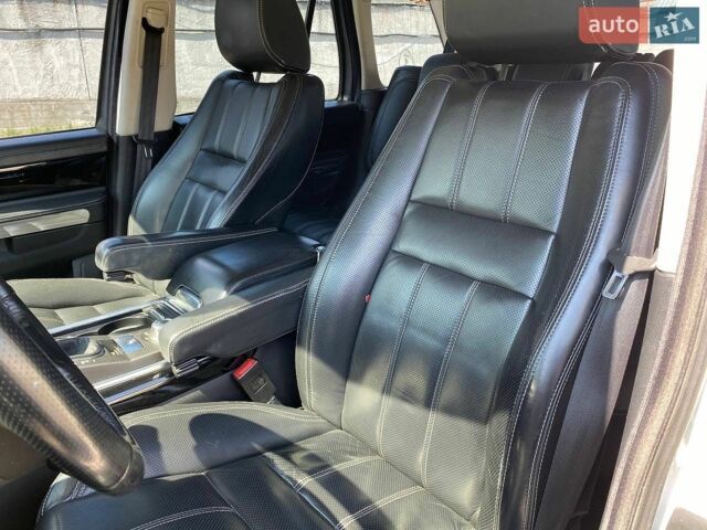 Білий Ленд Ровер Range Rover Sport, об'ємом двигуна 5 л та пробігом 119 тис. км за 14999 $, фото 9 на Automoto.ua