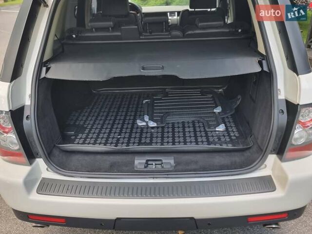 Білий Ленд Ровер Range Rover Sport, об'ємом двигуна 5 л та пробігом 204 тис. км за 16900 $, фото 26 на Automoto.ua