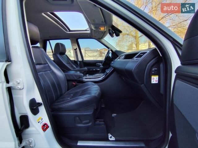 Белый Ленд Ровер Рендж Ровер Спорт, объемом двигателя 5 л и пробегом 119 тыс. км за 14999 $, фото 12 на Automoto.ua