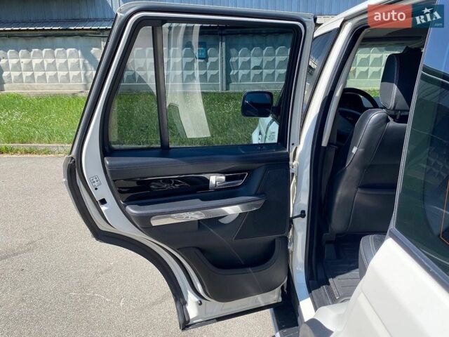 Білий Ленд Ровер Range Rover Sport, об'ємом двигуна 5 л та пробігом 119 тис. км за 14999 $, фото 19 на Automoto.ua