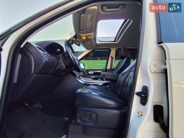 Белый Ленд Ровер Рендж Ровер Спорт, объемом двигателя 5 л и пробегом 119 тыс. км за 14999 $, фото 8 на Automoto.ua