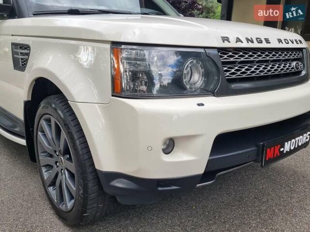 Білий Ленд Ровер Range Rover Sport, об'ємом двигуна 5 л та пробігом 204 тис. км за 16900 $, фото 6 на Automoto.ua