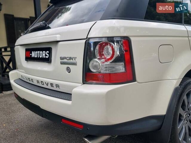 Білий Ленд Ровер Range Rover Sport, об'ємом двигуна 5 л та пробігом 204 тис. км за 16900 $, фото 19 на Automoto.ua