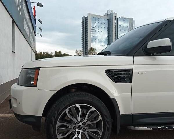 Білий Ленд Ровер Range Rover Sport, об'ємом двигуна 5 л та пробігом 120 тис. км за 12500 $, фото 2 на Automoto.ua