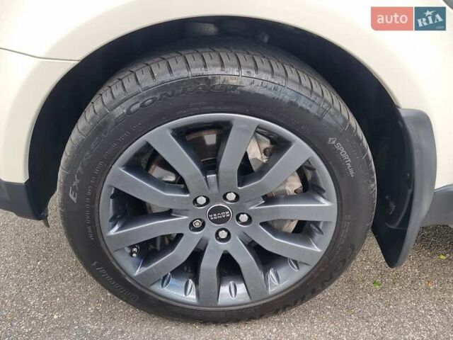 Білий Ленд Ровер Range Rover Sport, об'ємом двигуна 5 л та пробігом 204 тис. км за 16900 $, фото 12 на Automoto.ua