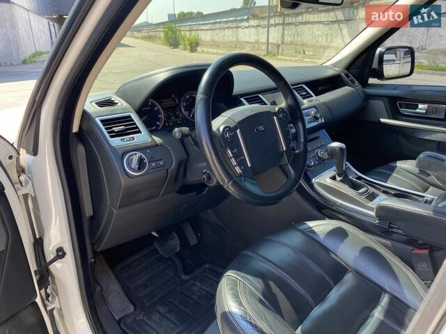 Білий Ленд Ровер Range Rover Sport, об'ємом двигуна 5 л та пробігом 119 тис. км за 14999 $, фото 10 на Automoto.ua