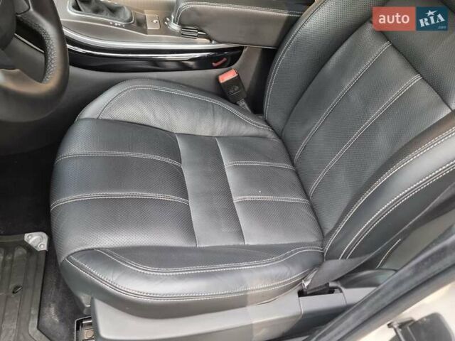 Білий Ленд Ровер Range Rover Sport, об'ємом двигуна 5 л та пробігом 204 тис. км за 16900 $, фото 42 на Automoto.ua