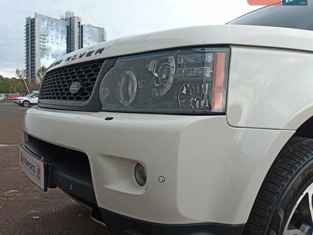 Білий Ленд Ровер Range Rover Sport, об'ємом двигуна 5 л та пробігом 120 тис. км за 12500 $, фото 3 на Automoto.ua