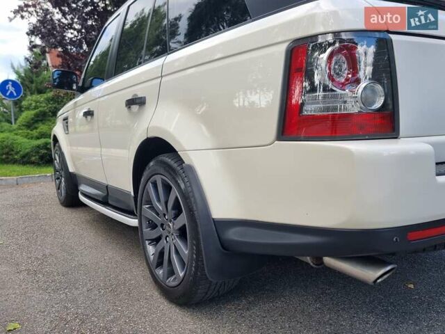 Білий Ленд Ровер Range Rover Sport, об'ємом двигуна 5 л та пробігом 204 тис. км за 16900 $, фото 21 на Automoto.ua