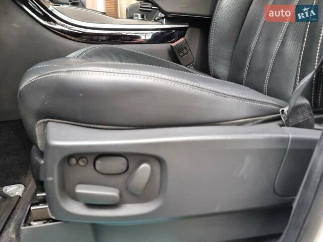 Білий Ленд Ровер Range Rover Sport, об'ємом двигуна 5 л та пробігом 204 тис. км за 16400 $, фото 41 на Automoto.ua