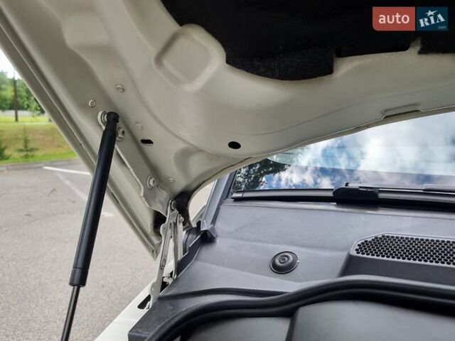 Білий Ленд Ровер Range Rover Sport, об'ємом двигуна 5 л та пробігом 204 тис. км за 16900 $, фото 85 на Automoto.ua