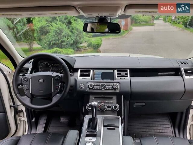 Білий Ленд Ровер Range Rover Sport, об'ємом двигуна 5 л та пробігом 204 тис. км за 16900 $, фото 81 на Automoto.ua