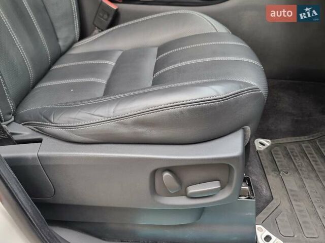 Білий Ленд Ровер Range Rover Sport, об'ємом двигуна 5 л та пробігом 204 тис. км за 16900 $, фото 78 на Automoto.ua