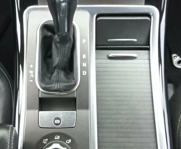 Білий Ленд Ровер Range Rover Sport, об'ємом двигуна 5 л та пробігом 120 тис. км за 12500 $, фото 13 на Automoto.ua