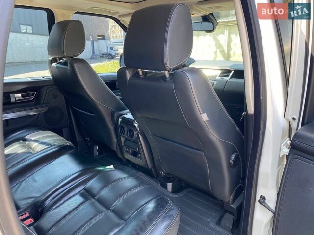 Білий Ленд Ровер Range Rover Sport, об'ємом двигуна 5 л та пробігом 119 тис. км за 14999 $, фото 22 на Automoto.ua