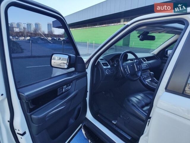 Белый Ленд Ровер Рендж Ровер Спорт, объемом двигателя 5 л и пробегом 119 тыс. км за 14999 $, фото 11 на Automoto.ua