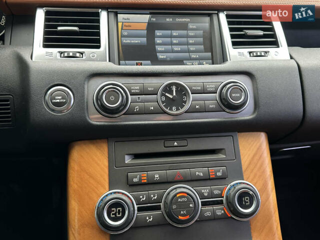 Білий Ленд Ровер Range Rover Sport, об'ємом двигуна 5 л та пробігом 171 тис. км за 12500 $, фото 39 на Automoto.ua