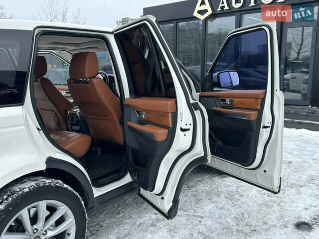 Білий Ленд Ровер Range Rover Sport, об'ємом двигуна 5 л та пробігом 171 тис. км за 12500 $, фото 21 на Automoto.ua