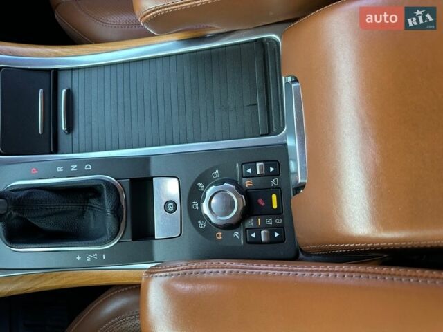 Білий Ленд Ровер Range Rover Sport, об'ємом двигуна 5 л та пробігом 171 тис. км за 16000 $, фото 25 на Automoto.ua
