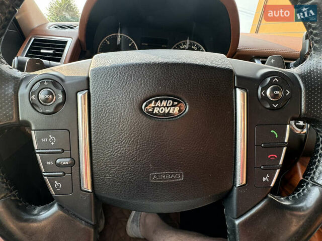 Білий Ленд Ровер Range Rover Sport, об'ємом двигуна 3 л та пробігом 261 тис. км за 17500 $, фото 30 на Automoto.ua