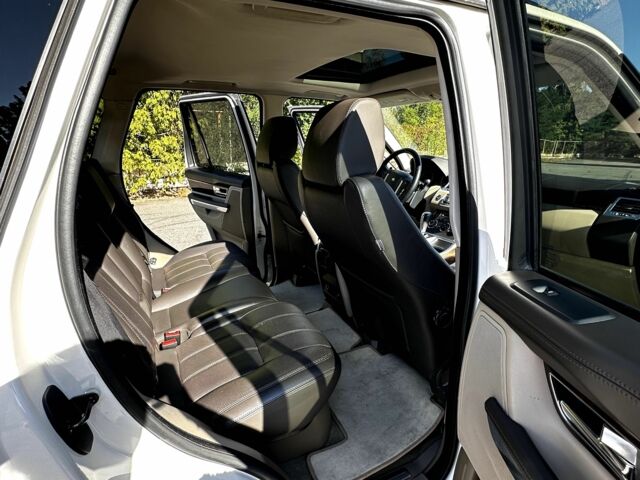 Ленд Ровер Рендж Ровер Спорт 2010 в Киеве на Automoto.ua Белый Ленд Ровер Рендж Ровер Спорт, объемом двигателя 3.6 л и пробегом 202 тыс. км за 15500 $, фото 7 на Automoto.ua