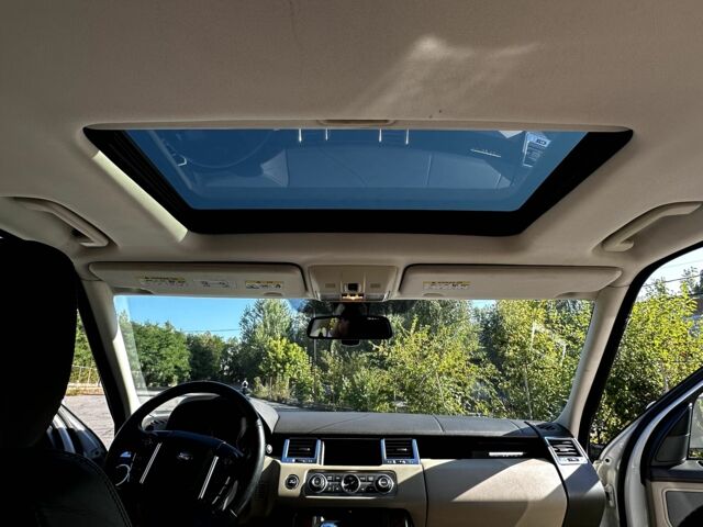 Ленд Ровер Рендж Ровер Спорт 2010 в Киеве на Automoto.ua Белый Ленд Ровер Рендж Ровер Спорт, объемом двигателя 3.6 л и пробегом 202 тыс. км за 15500 $, фото 8 на Automoto.ua