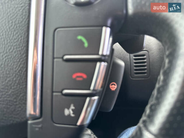 Білий Ленд Ровер Range Rover Sport, об'ємом двигуна 5 л та пробігом 171 тис. км за 12500 $, фото 44 на Automoto.ua