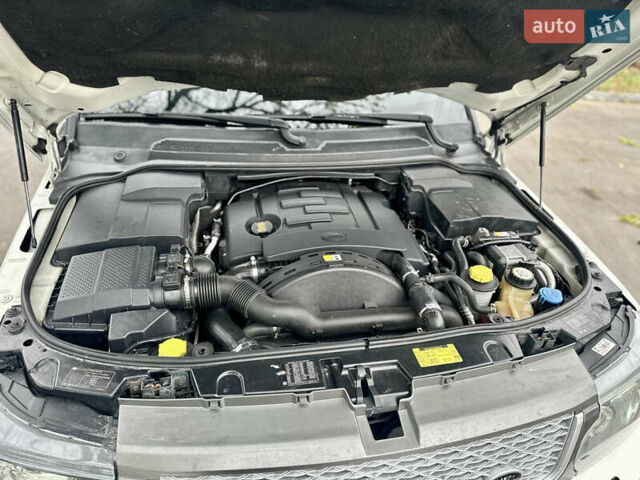 Білий Ленд Ровер Range Rover Sport, об'ємом двигуна 3 л та пробігом 208 тис. км за 15900 $, фото 20 на Automoto.ua