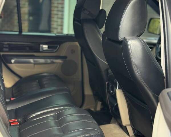 Белый Ленд Ровер Рендж Ровер Спорт, объемом двигателя 2.99 л и пробегом 260 тыс. км за 15000 $, фото 10 на Automoto.ua