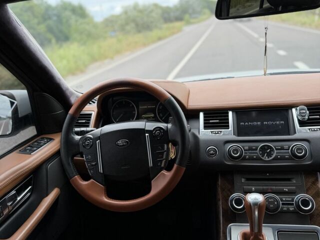 Білий Ленд Ровер Range Rover Sport, об'ємом двигуна 3 л та пробігом 178 тис. км за 11000 $, фото 14 на Automoto.ua