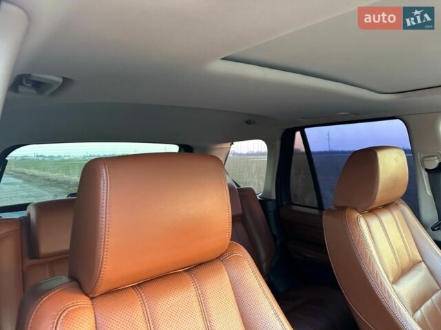 Білий Ленд Ровер Range Rover Sport, об'ємом двигуна 5 л та пробігом 171 тис. км за 16000 $, фото 32 на Automoto.ua