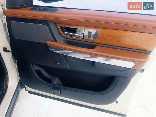 Білий Ленд Ровер Range Rover Sport, об'ємом двигуна 5 л та пробігом 179 тис. км за 14800 $, фото 29 на Automoto.ua