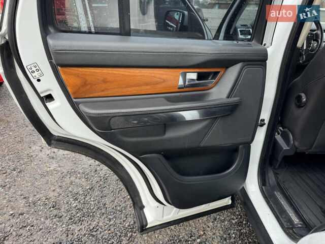 Белый Ленд Ровер Рендж Ровер Спорт, объемом двигателя 2.99 л и пробегом 320 тыс. км за 15000 $, фото 19 на Automoto.ua