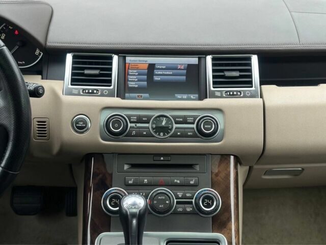 Білий Ленд Ровер Range Rover Sport, об'ємом двигуна 3.6 л та пробігом 202 тис. км за 15850 $, фото 18 на Automoto.ua