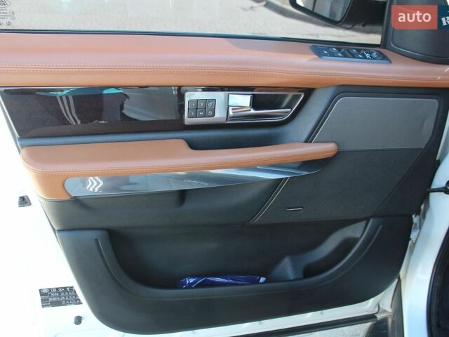 Білий Ленд Ровер Range Rover Sport, об'ємом двигуна 2.99 л та пробігом 177 тис. км за 12500 $, фото 19 на Automoto.ua