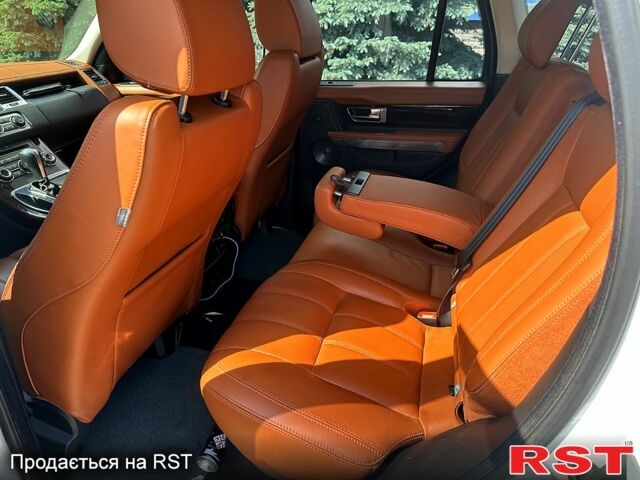 Білий Ленд Ровер Range Rover Sport, об'ємом двигуна 5 л та пробігом 145 тис. км за 16500 $, фото 9 на Automoto.ua