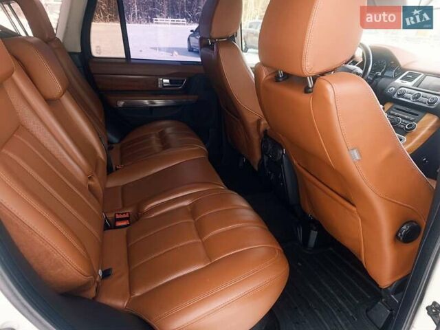 Білий Ленд Ровер Range Rover Sport, об'ємом двигуна 5 л та пробігом 179 тис. км за 14800 $, фото 30 на Automoto.ua