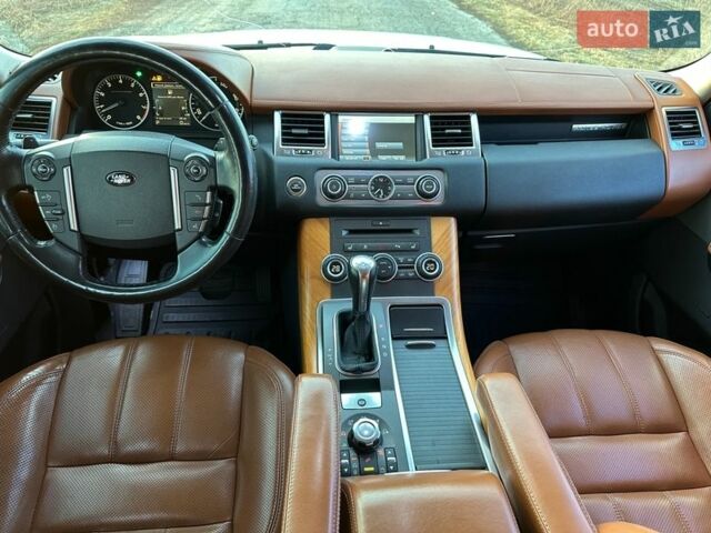 Білий Ленд Ровер Range Rover Sport, об'ємом двигуна 5 л та пробігом 171 тис. км за 16000 $, фото 23 на Automoto.ua