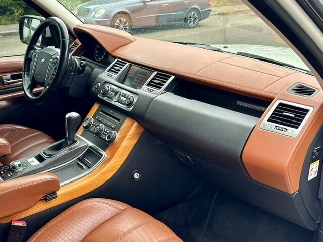 Білий Ленд Ровер Range Rover Sport, об'ємом двигуна 5 л та пробігом 175 тис. км за 15950 $, фото 10 на Automoto.ua