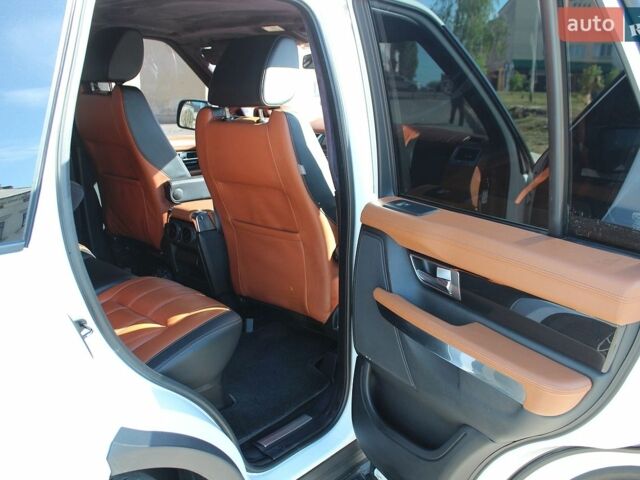Білий Ленд Ровер Range Rover Sport, об'ємом двигуна 2.99 л та пробігом 177 тис. км за 12500 $, фото 17 на Automoto.ua