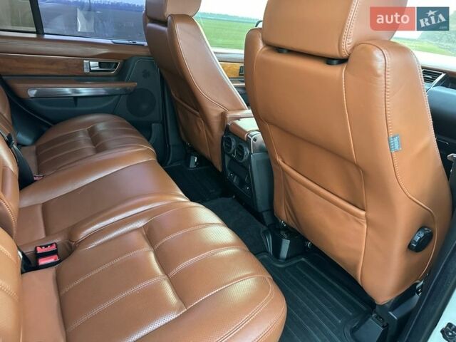 Білий Ленд Ровер Range Rover Sport, об'ємом двигуна 5 л та пробігом 171 тис. км за 16000 $, фото 36 на Automoto.ua